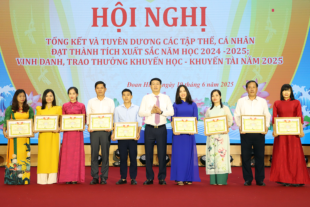  UBND huyện Đoan Hùng tổng kết và tuyên dương các tập thể, cá nhân đạt thành tích xuất sắc năm học 2024-2025